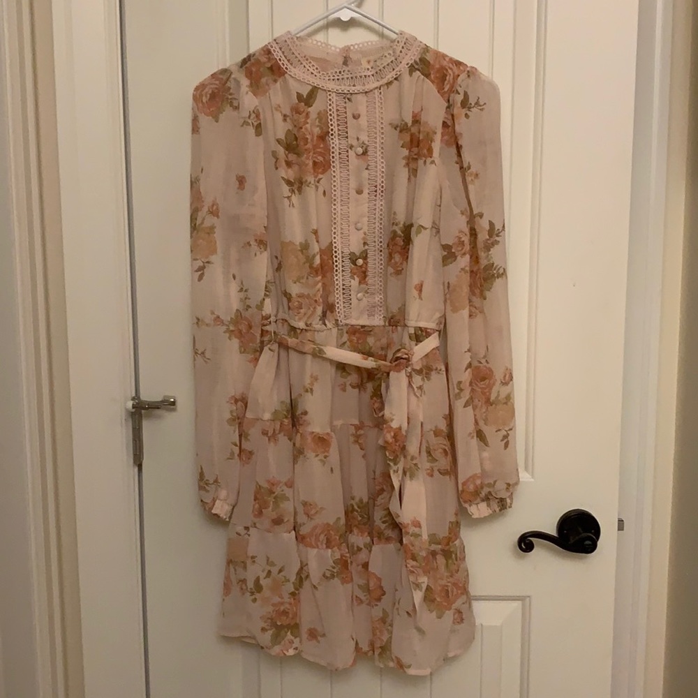 🔴SOLD🔴Brand New Floral Dress - Picture 2 of 7
